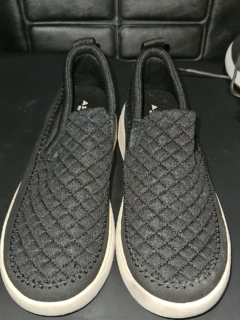 Staheekum Quilted Slip-On Shoes Size 10
